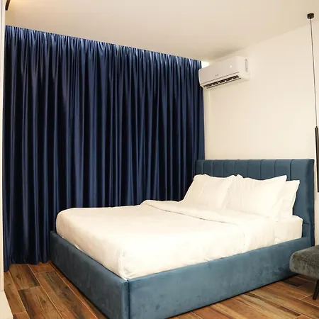 Azure Luxe 2 Lägenhet Tirana