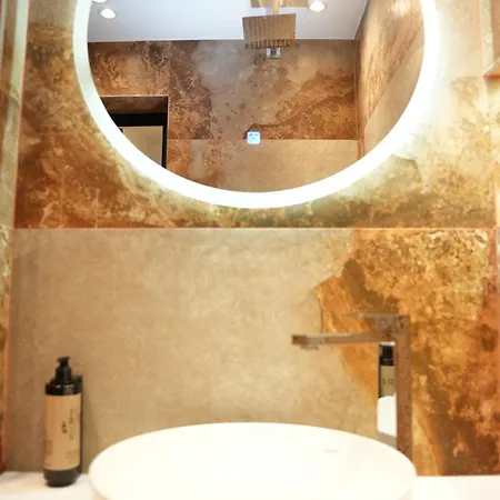 Azurè Luxe 2 * Tirana