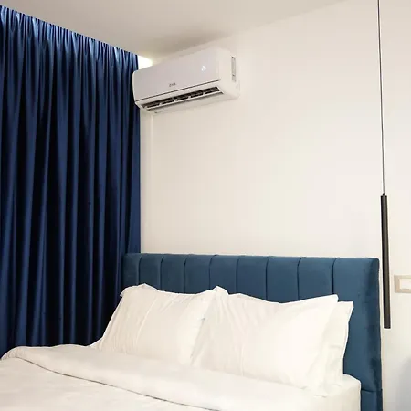 Azure Luxe 2 *