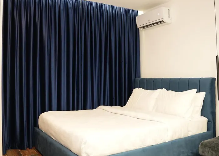 Azure Luxe 2 דירה טיראנה